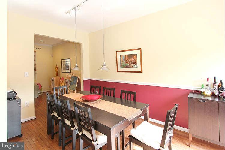 514 Columbia Road Northwest Washington, DC 20001 - Photo 9 of 27 Dining Room