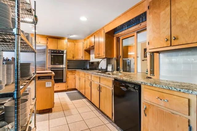 $3,000,000 | 32 Maple Street, Andover, NH 03216