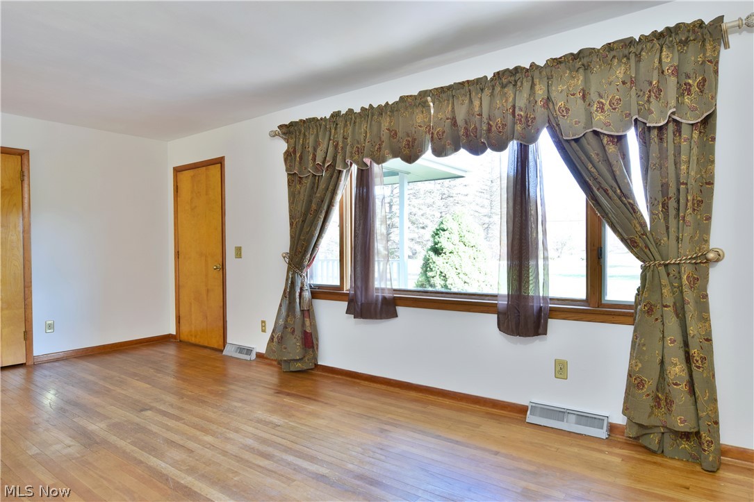 6313 Phillips Rice Road Cortland, OH 44410 - Photo 4 of 35 Gallery Image 4