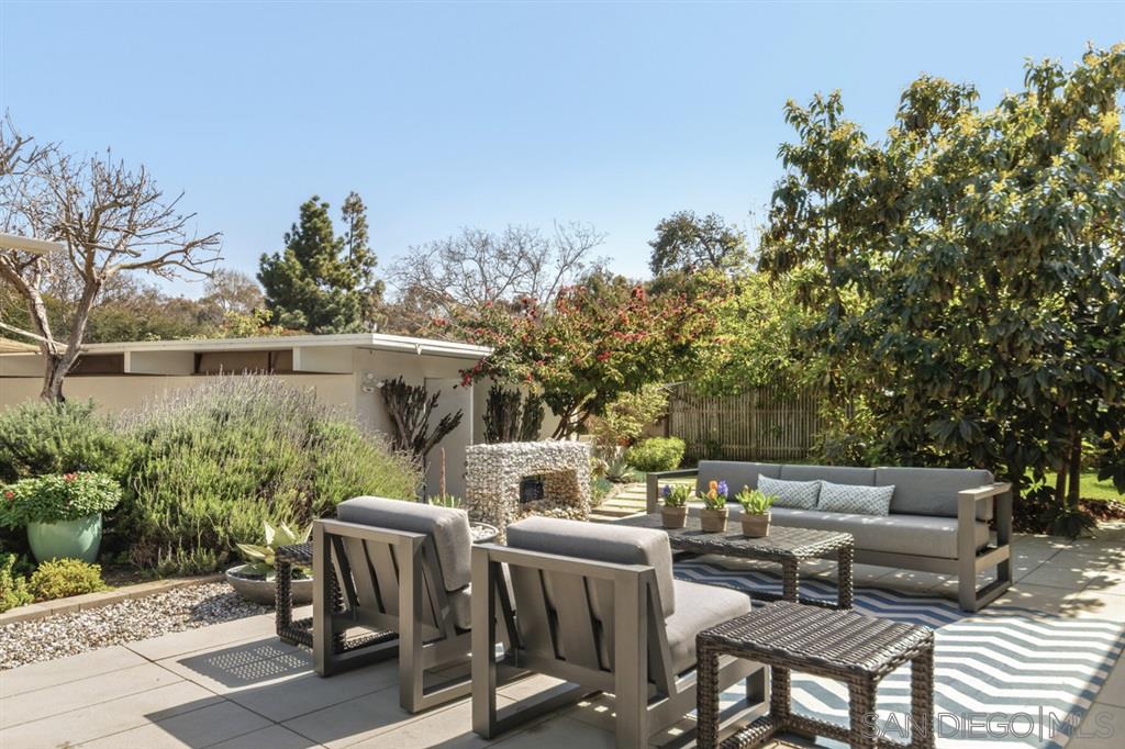 2655 Ellentown Road La Jolla, CA 92037 - Photo 12 of 25