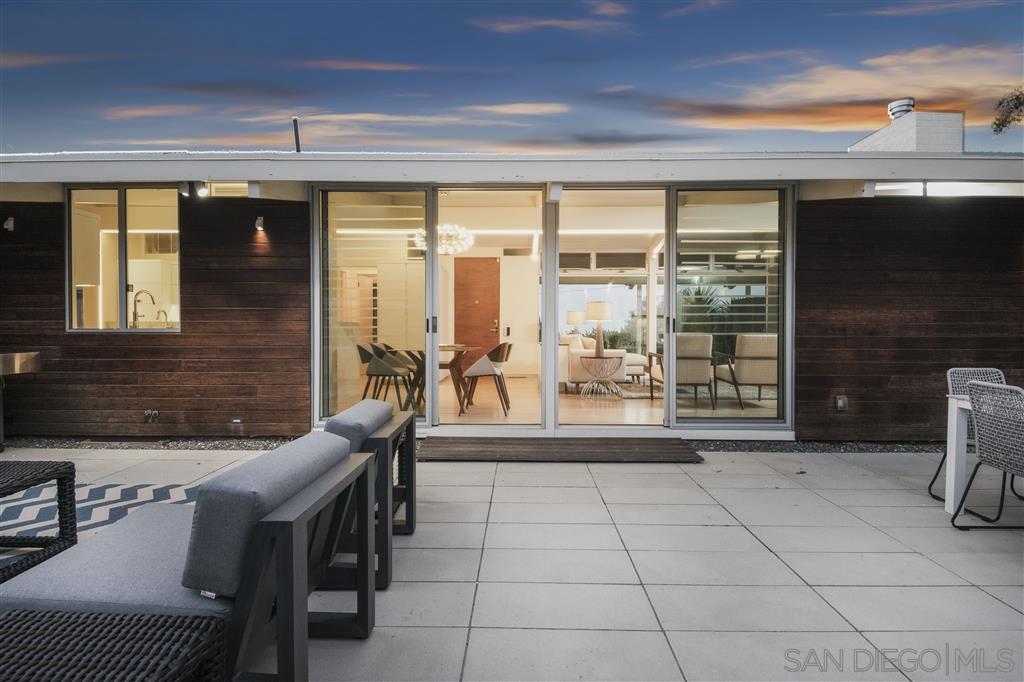 2655 Ellentown Road La Jolla, CA 92037 - Photo 7 of 25