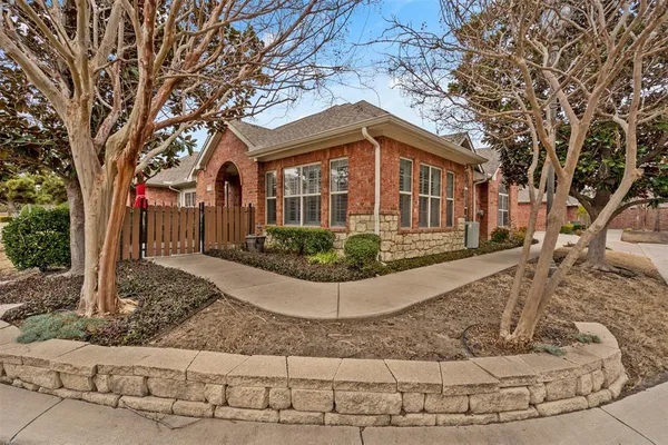 $3,000 | 3100 Camellia Rose Drive, Unit 110, Fort Worth, TX 76116