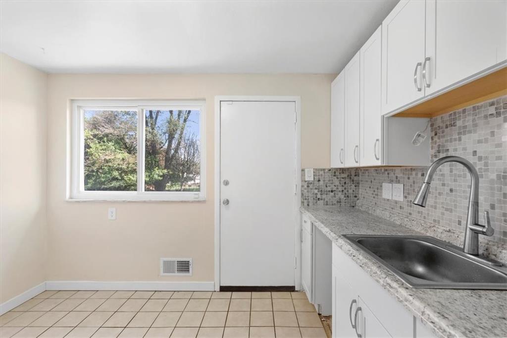 718 Bittersweet Road Monroeville, PA 15146 - Photo 13 of 44 Gallery Image 13