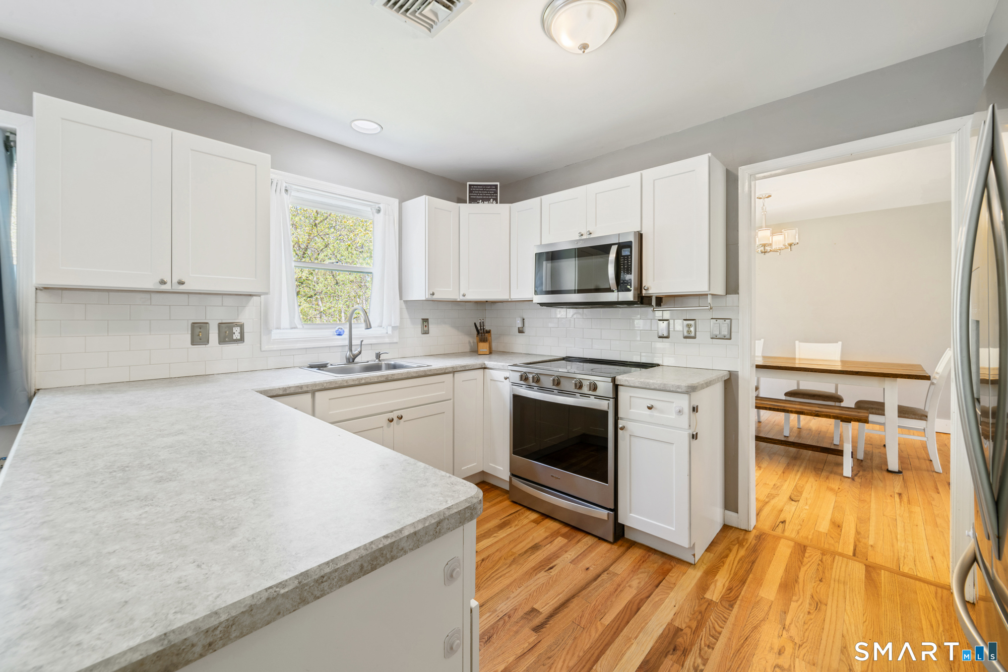 225 Bethmour Road Bethany, CT 06524 - Photo 10 of 39