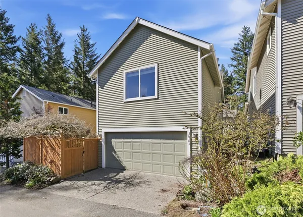 $895,000 | 36703 Southeast Gravenstein Court, Snoqualmie, WA 98065