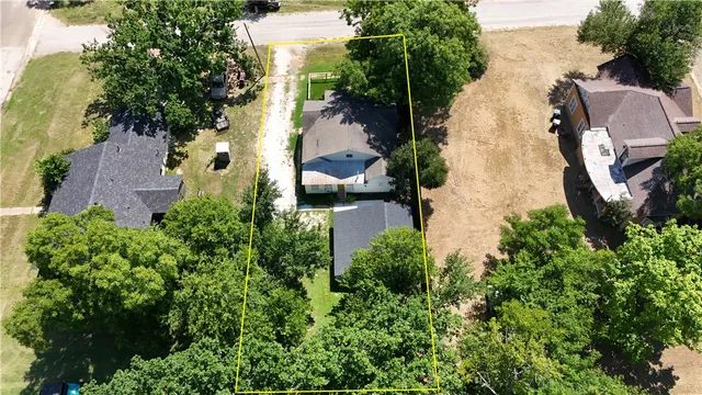 $197,000 | 504 Pine Street, Calvert, TX 77837