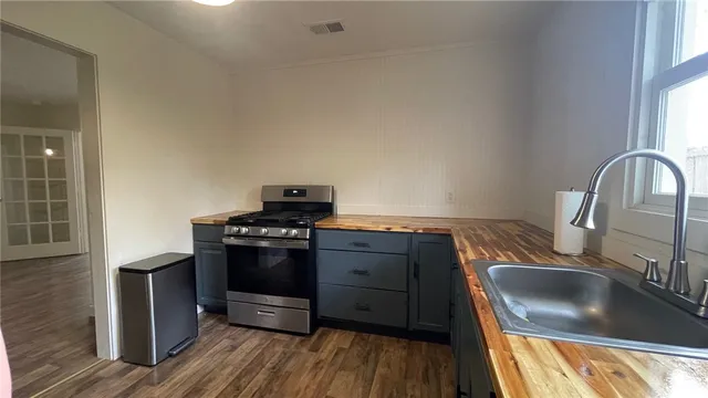 $197,000 | 504 Pine Street, Calvert, TX 77837