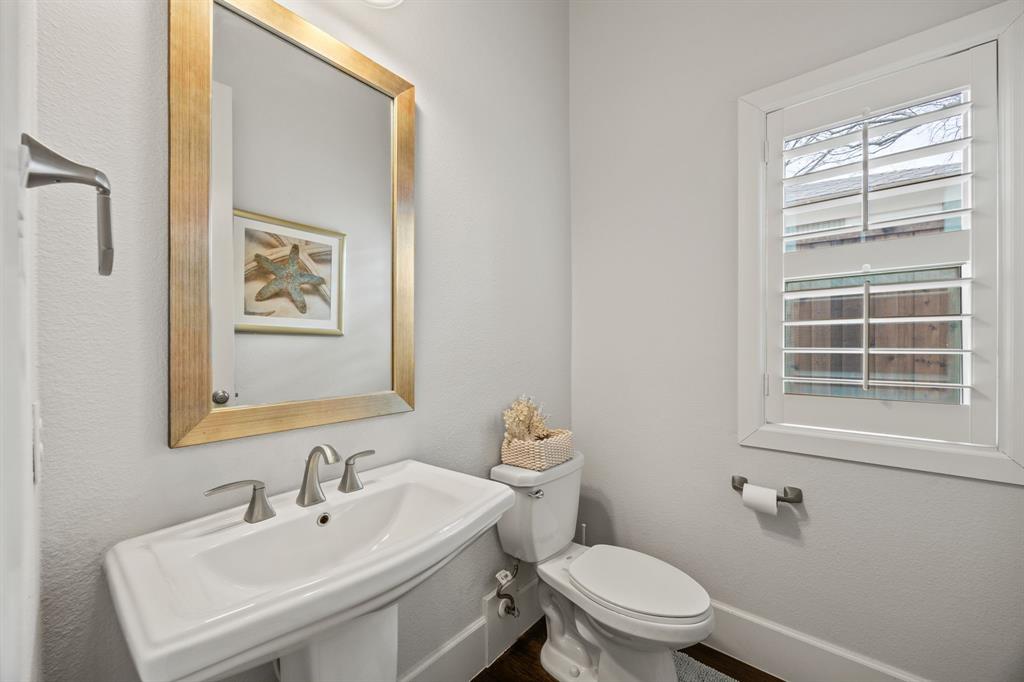 3932 Frontier Lane Dallas, TX 75214 - Photo 28 of 40