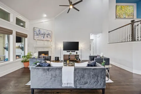 $2,095,000 | 3932 Frontier Lane, Dallas, TX 75214