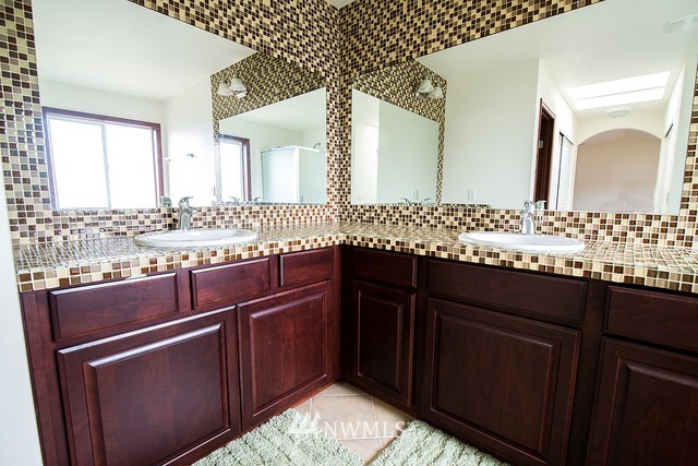 5205 Northeast 8th Place Renton, WA 98059 - Photo 19 of 25