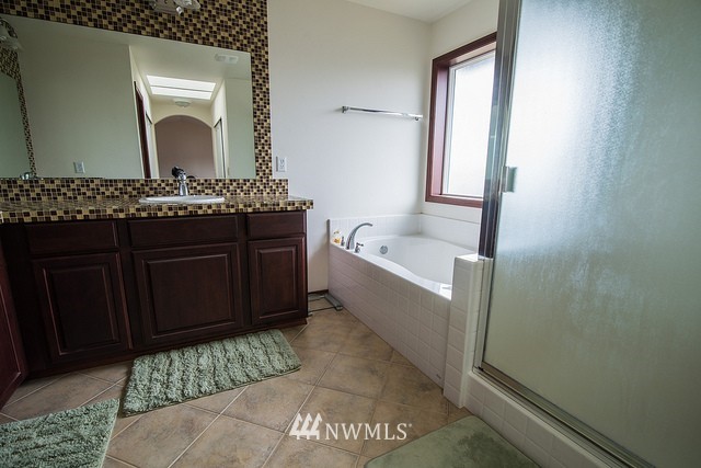 5205 Northeast 8th Place Renton, WA 98059 - Photo 20 of 25