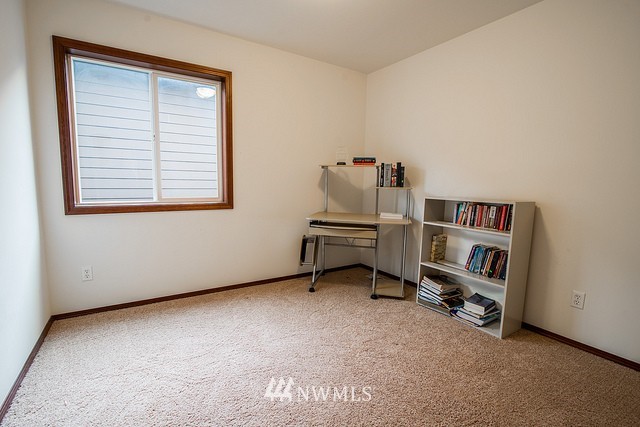 5205 Northeast 8th Place Renton, WA 98059 - Photo 21 of 25