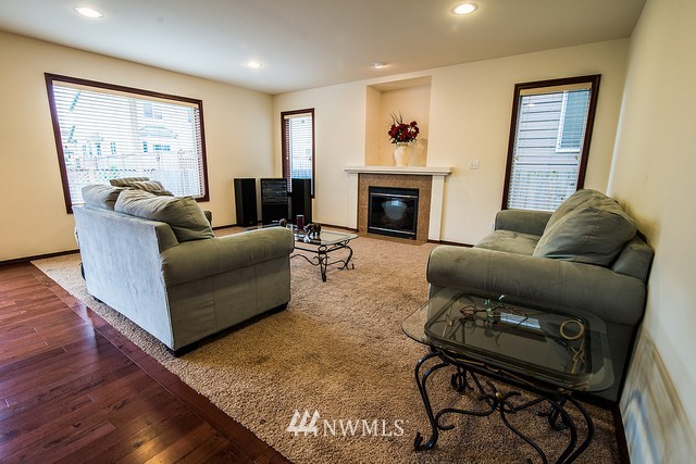 5205 Northeast 8th Place Renton, WA 98059 - Photo 6 of 25