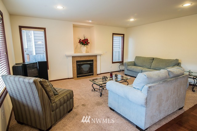 5205 Northeast 8th Place Renton, WA 98059 - Photo 7 of 25