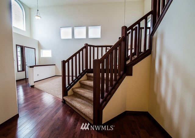 5205 Northeast 8th Place Renton, WA 98059 - Photo 8 of 25