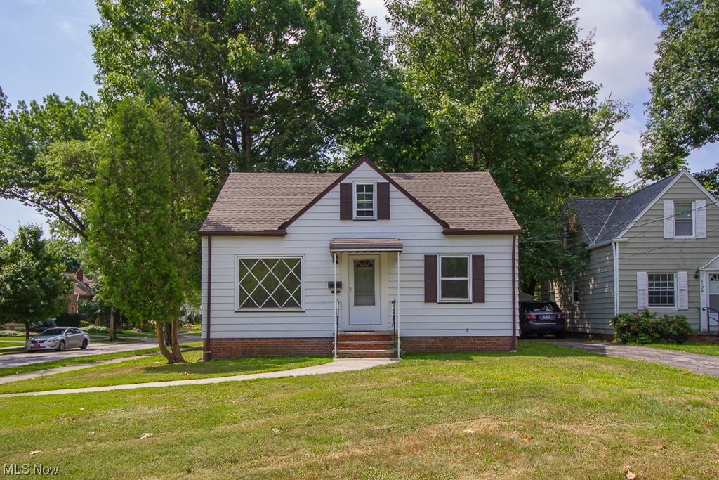 4162 Bluestone Road Cleveland, OH 44121 - Photo 1 of 3 View of front of house with a front yard