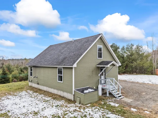 $300,000 | 63 Vienna Road, Chesterville, ME 04938