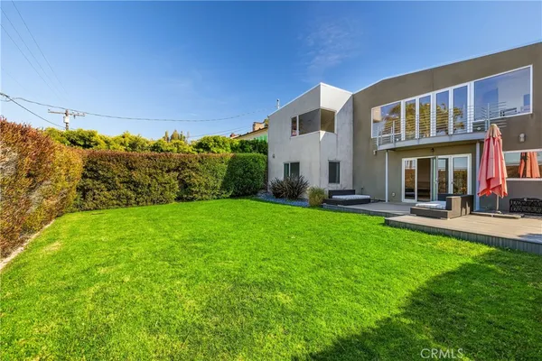 $9,800 | 409 C. Mayor, Redondo Beach, CA 90277