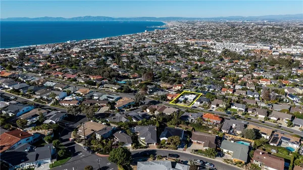 $9,800 | 409 C. Mayor, Redondo Beach, CA 90277