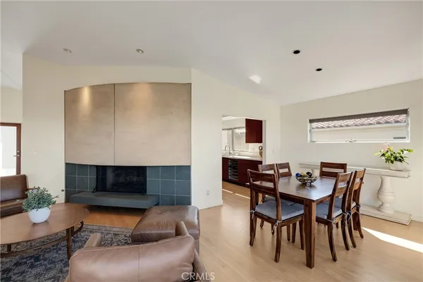 $9,800 | 409 C. Mayor, Redondo Beach, CA 90277