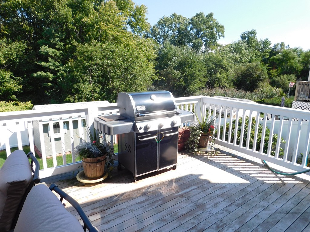 93 Edgemere Road Lynn, MA 01904 - Photo 25 of 27 Gallery Image 25