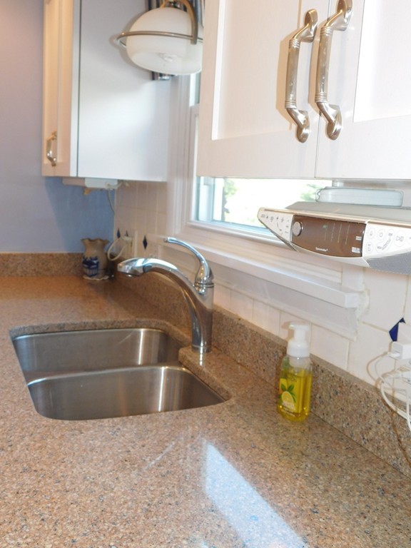 93 Edgemere Road Lynn, MA 01904 - Photo 8 of 27 Gallery Image 8