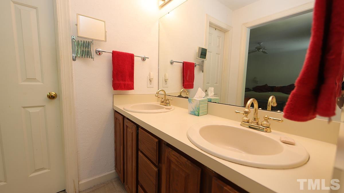 3332 Harden Road Raleigh, NC 27607 - Photo 10 of 20