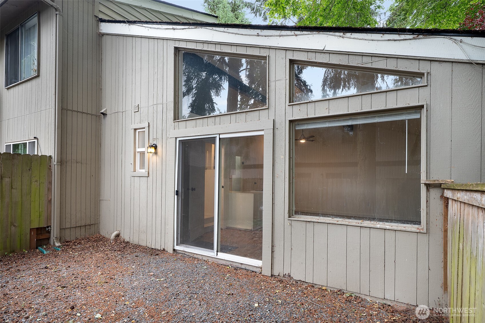 7901 196th Street Southwest, Unit 22 Edmonds, WA 98026 - Photo 22 of 34