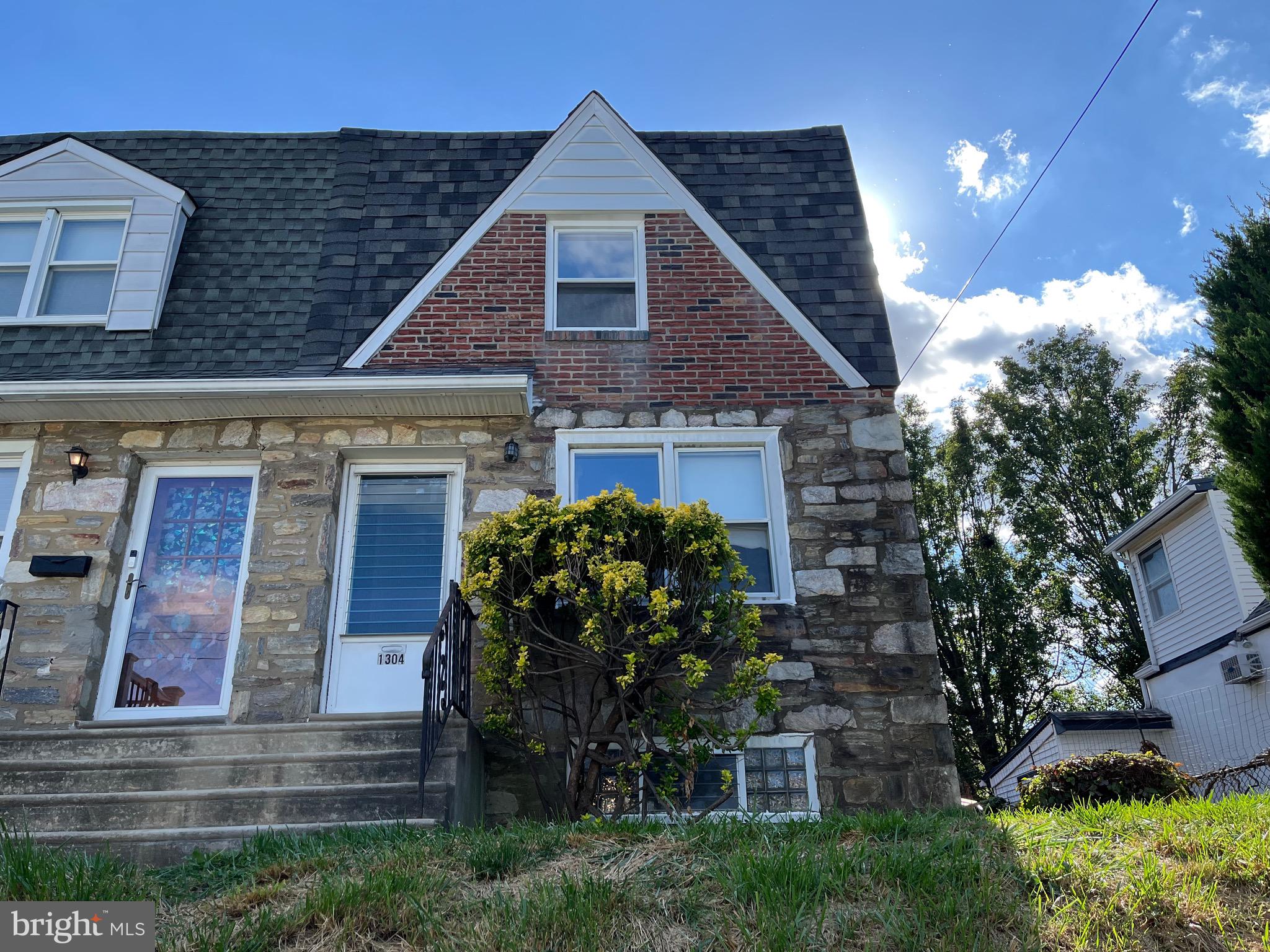 1304 Faunce Street Philadelphia, PA 19111 - Photo 2 of 37