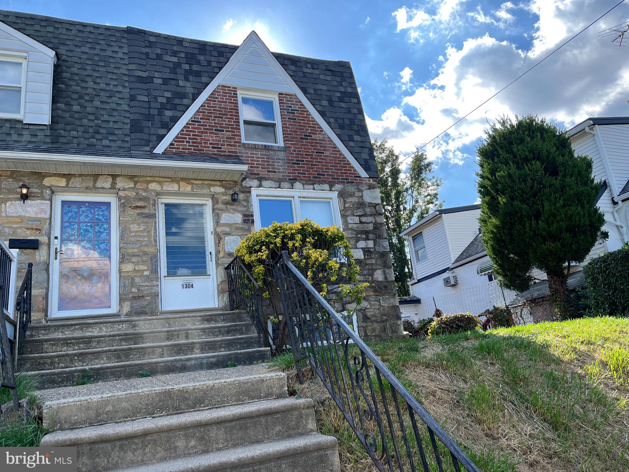 1304 Faunce Street Philadelphia, PA 19111 - Photo 3 of 37