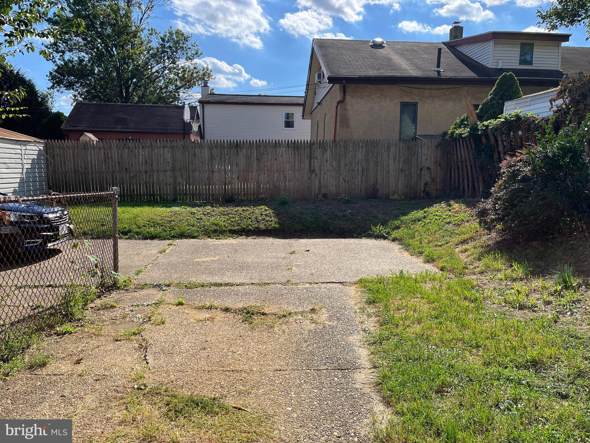 1304 Faunce Street Philadelphia, PA 19111 - Photo 32 of 37 Rear driveway