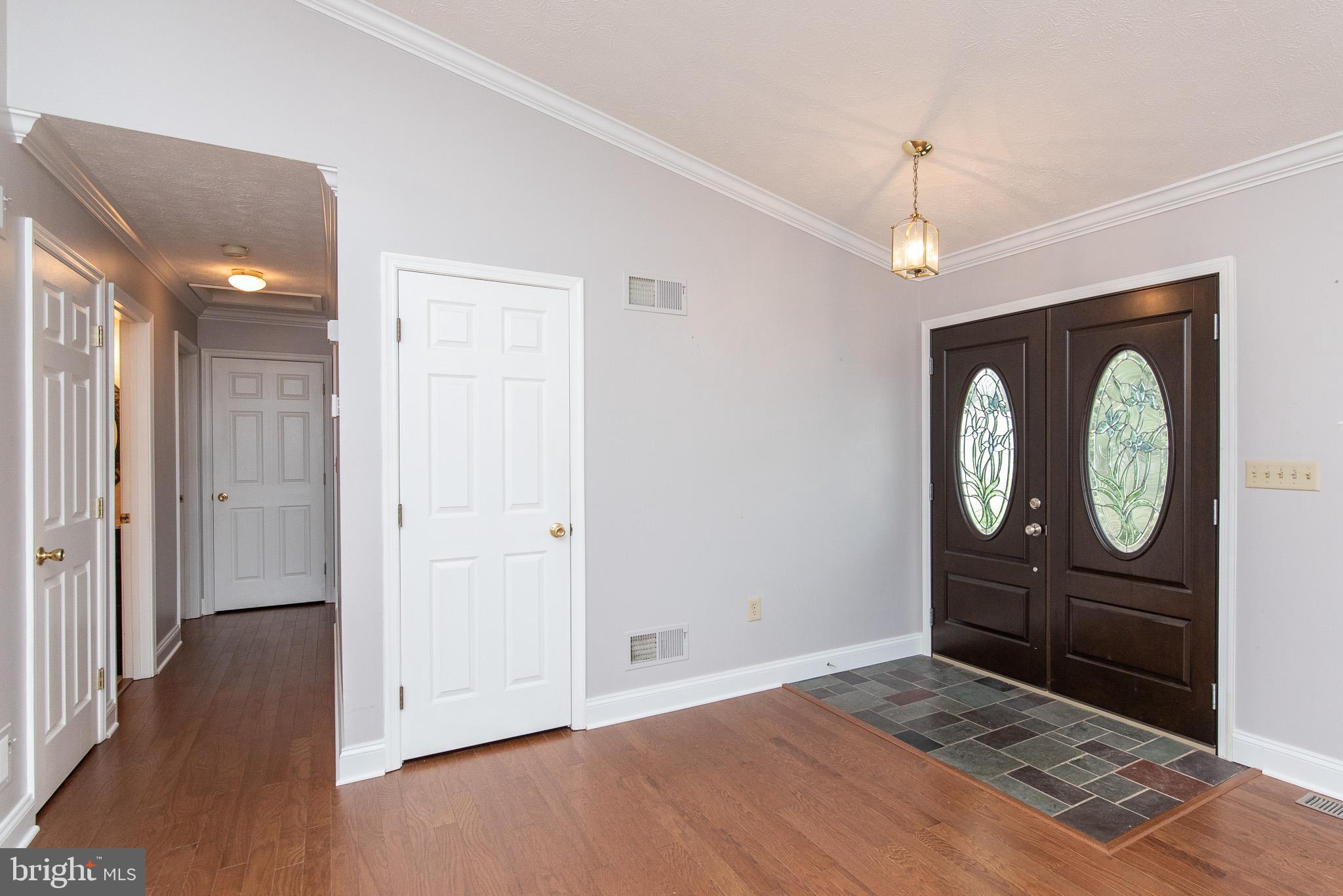 267 Skyline Drive Conowingo, MD 21918 - Photo 4 of 45 Entry