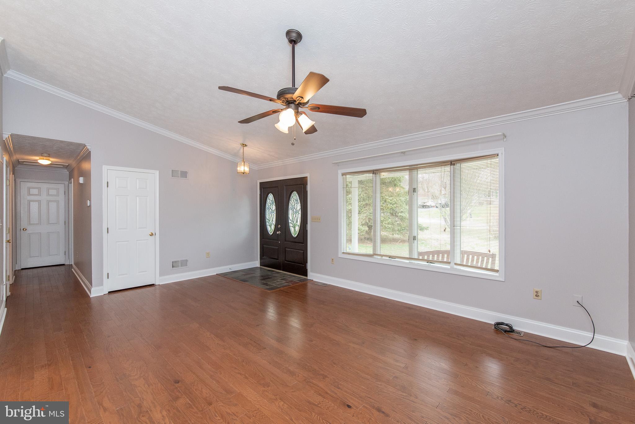 267 Skyline Drive Conowingo, MD 21918 - Photo 5 of 45 Living Room