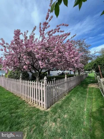 $384,900 | 1016 Teakwood Lane, Enola, PA 17025