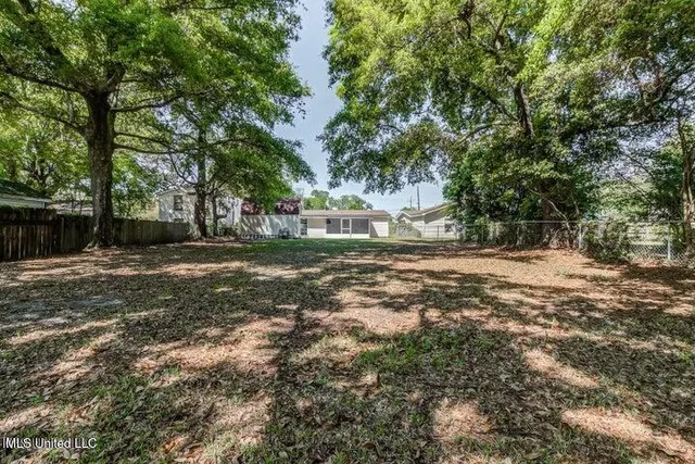 $2,200 | 1889 Greater Avenue, Biloxi, MS 39531