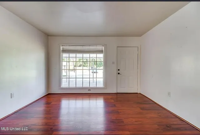 $2,200 | 1889 Greater Avenue, Biloxi, MS 39531