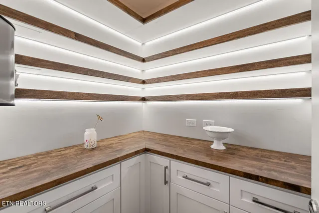 $449,000 | 1210 Hampton Pl Circle, Loudon, TN 37774