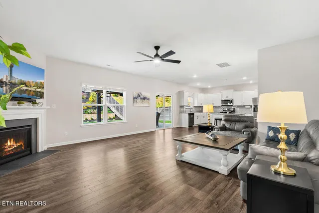 $449,000 | 1210 Hampton Pl Circle, Loudon, TN 37774