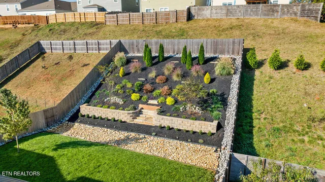 $449,000 | 1210 Hampton Pl Circle, Loudon, TN 37774