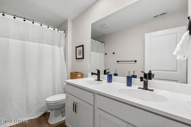 $449,000 | 1210 Hampton Pl Circle, Loudon, TN 37774