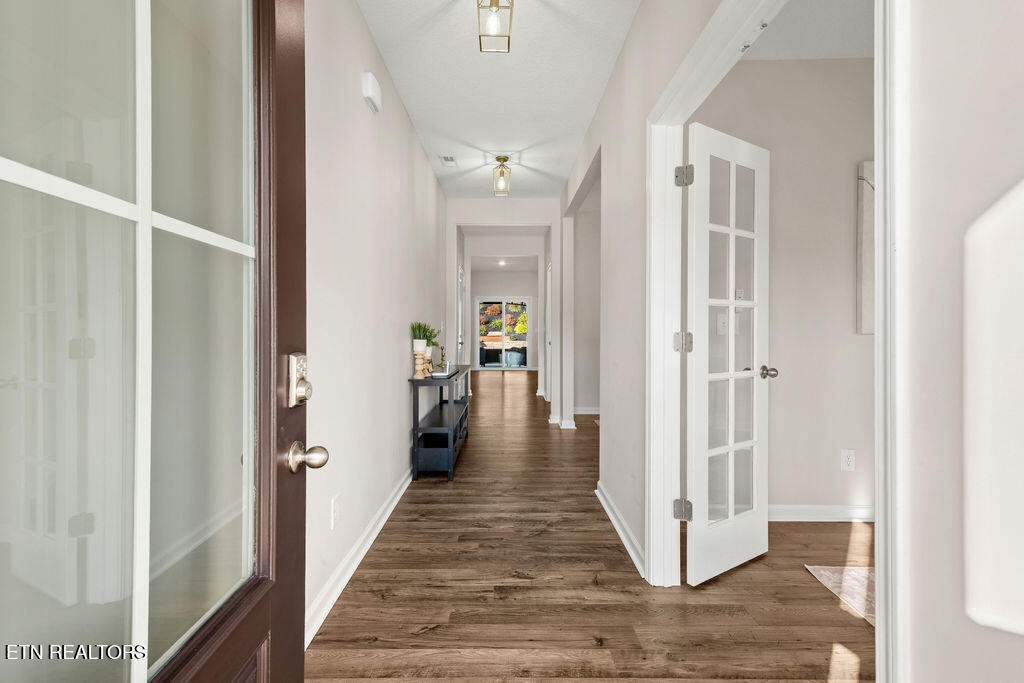 1210 Hampton Pl Circle Loudon, TN 37774 - Photo 3 of 39 Foyer