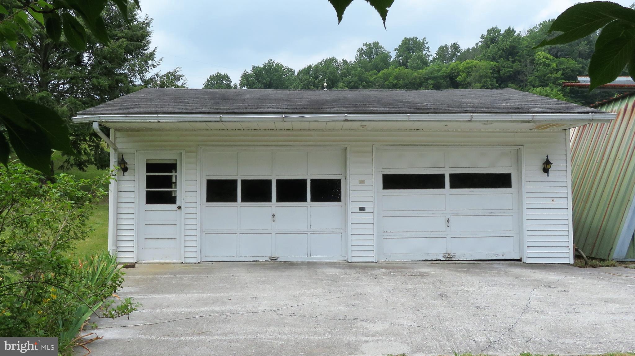 509 Fodderstack Road Huntly, VA 22640 - Photo 43 of 78 Two Car Garage
