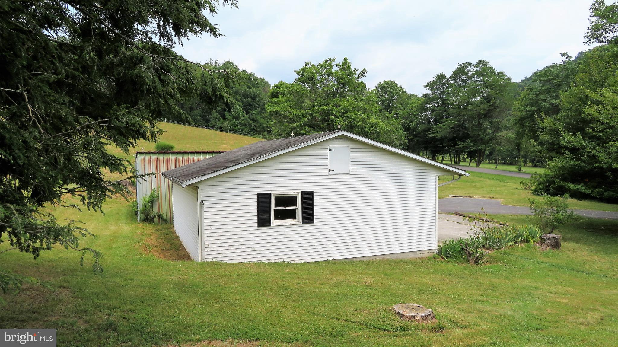 509 Fodderstack Road Huntly, VA 22640 - Photo 45 of 78 Side View of Garage