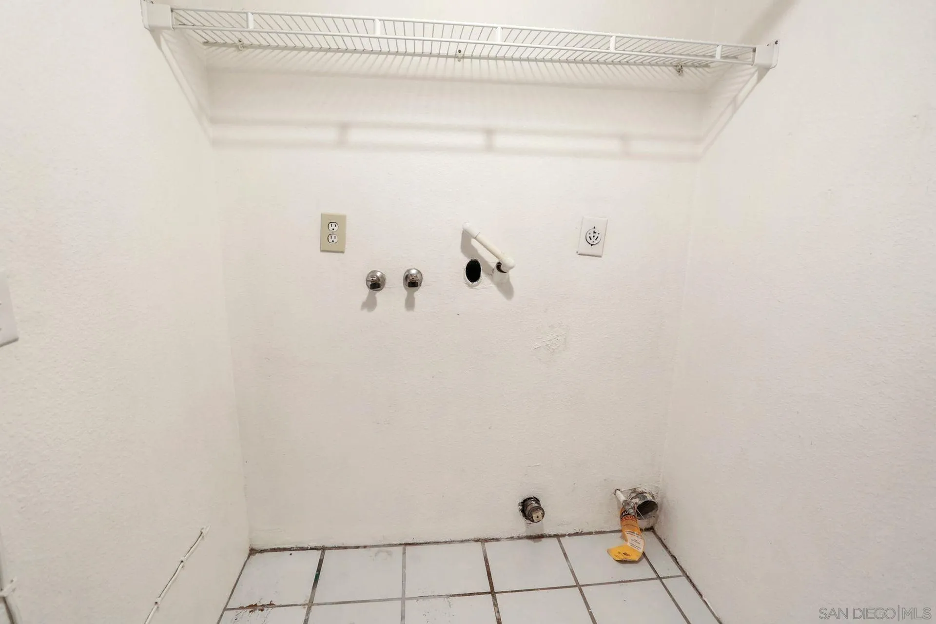 8333 Oconnell Road El Cajon, CA 92021 - Photo 27 of 32 a view of a room with racks on the wall