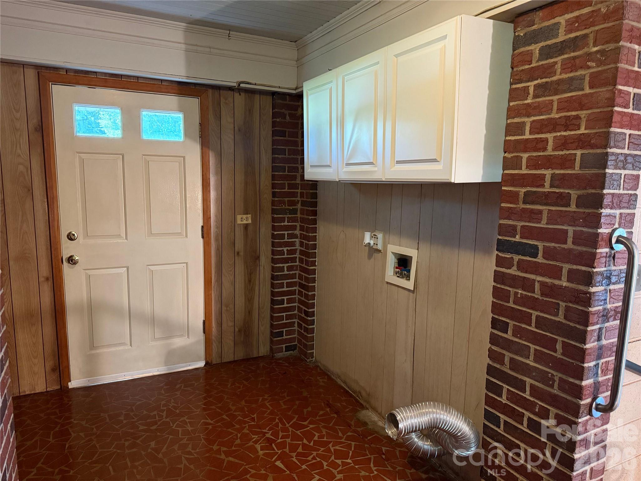 3532 16th Street Northeast, Unit 1 Hickory, NC 28601 - Photo 35 of 43 a view of a door