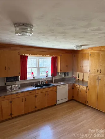 $329,000 | 3532 16th Street Northeast, Unit 1, Hickory, NC 28601