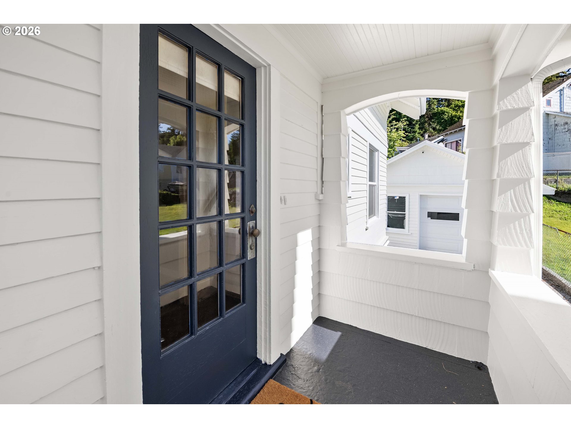 671 Florence Avenue Astoria, OR 97103 - Photo 3 of 48 Entrance/Foyer