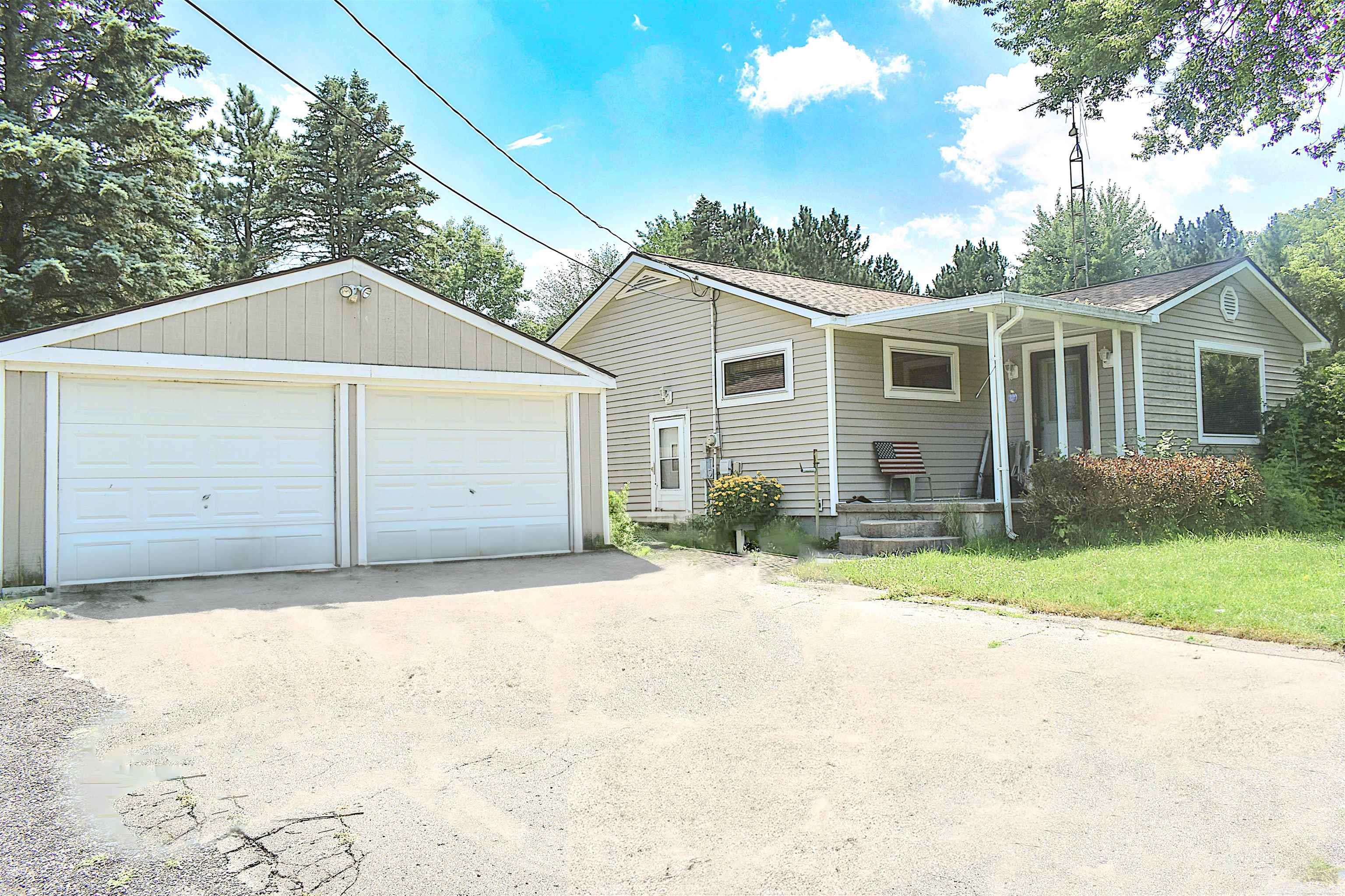 12446 Coolidge Road Goodrich, MI 48438 - Photo 2 of 21