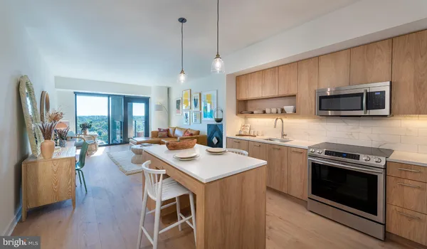 $2,670 | 4710 Elm Street, Unit 1BE2307, Bethesda, MD 20814