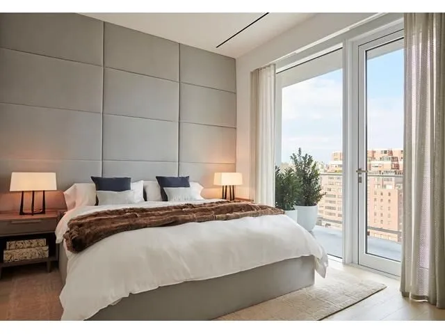 $3,495,000 | 200 East 59th Street, Unit 16A | Midtown East